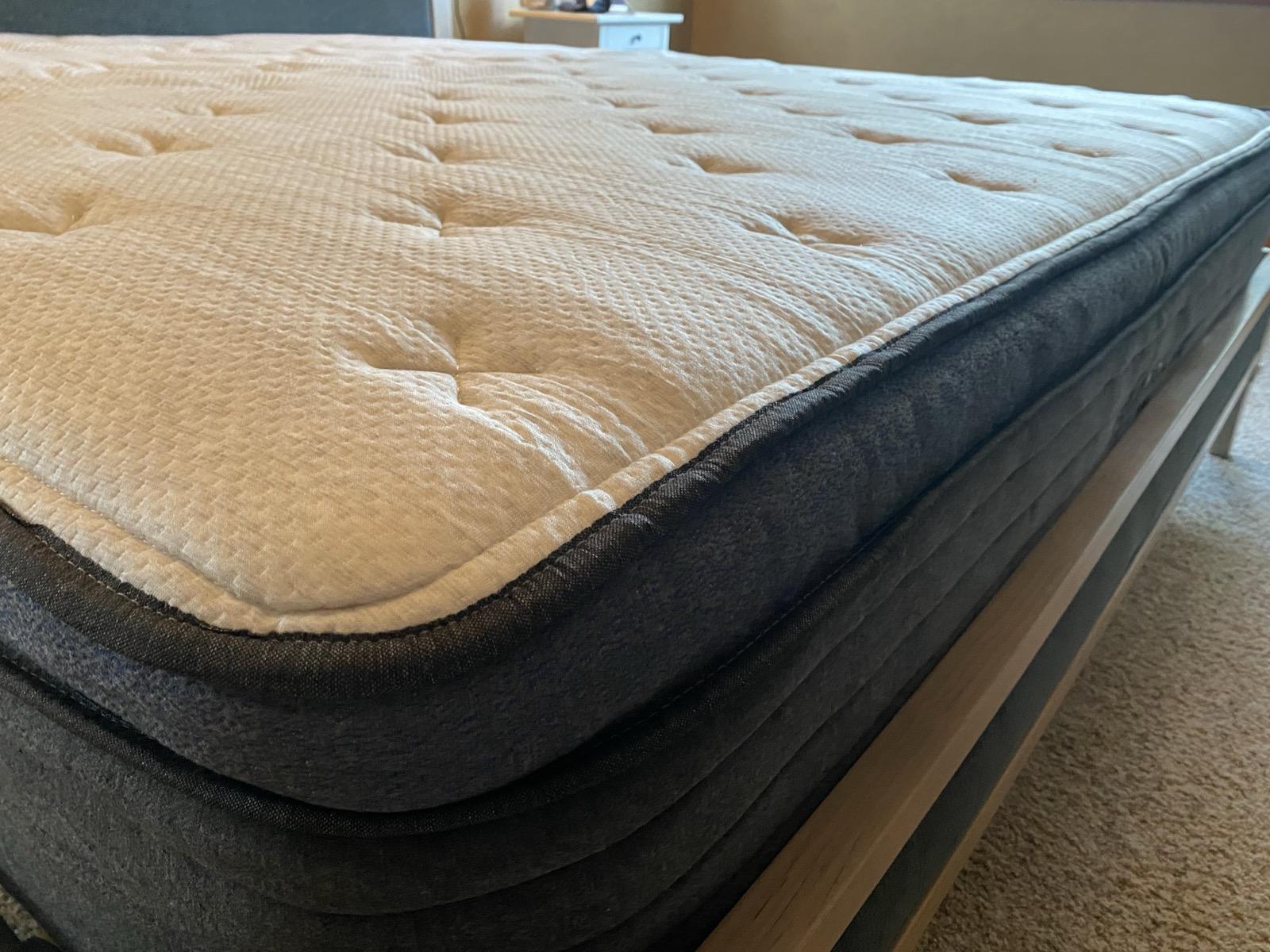 Helix Midnight Luxe mattress cover
